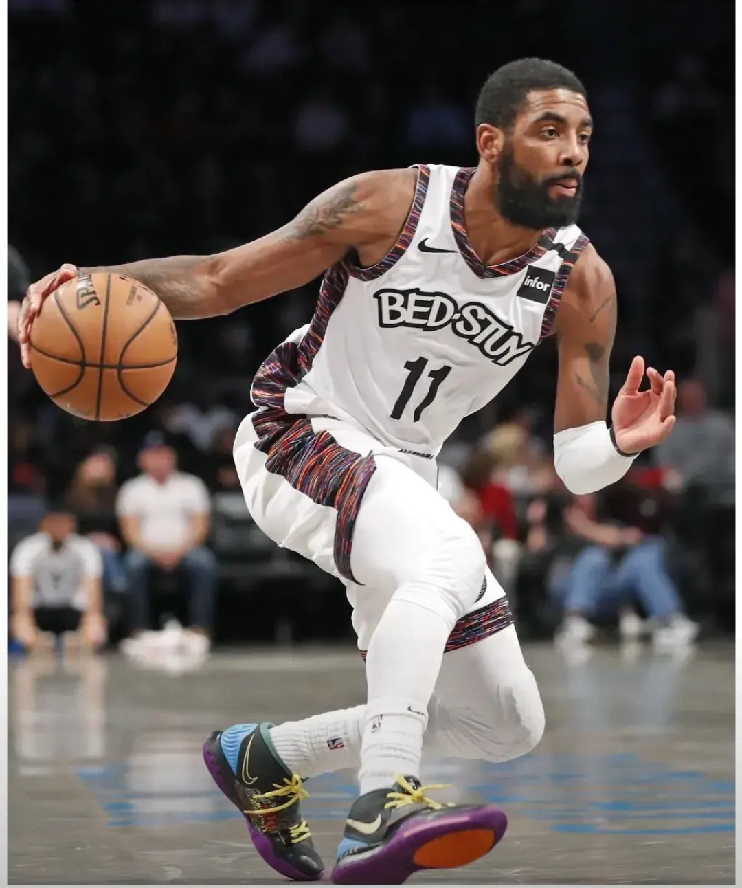 凯尔特人B队力克西班牙男篮，欧文惊艳世界