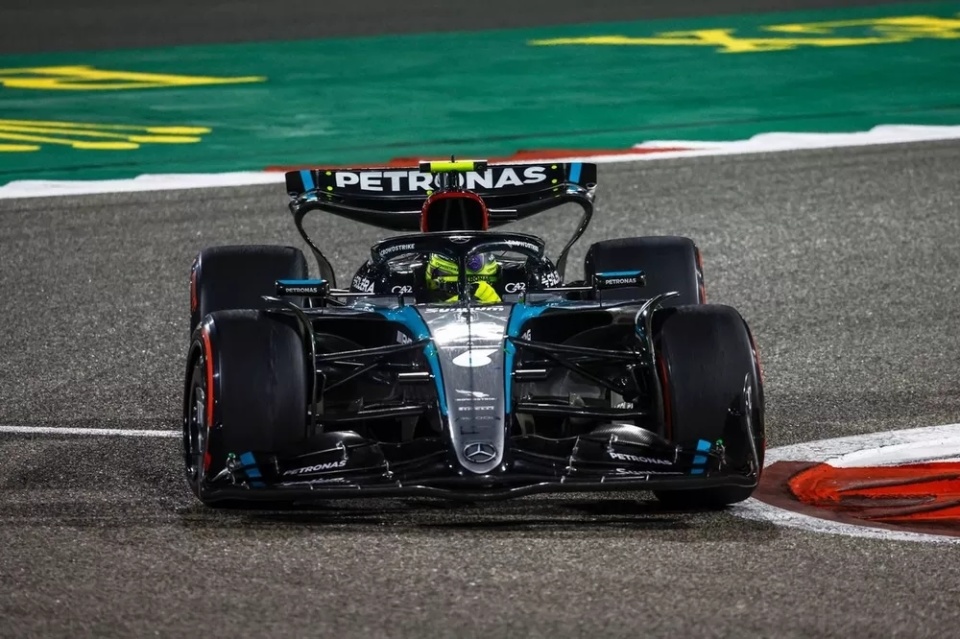 迈凯伦完胜红牛二队，汉密尔顿扛起全队的简单介绍