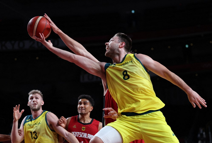 包含澳大利亚男篮逆转战胜德国，取得突破性胜利的词条