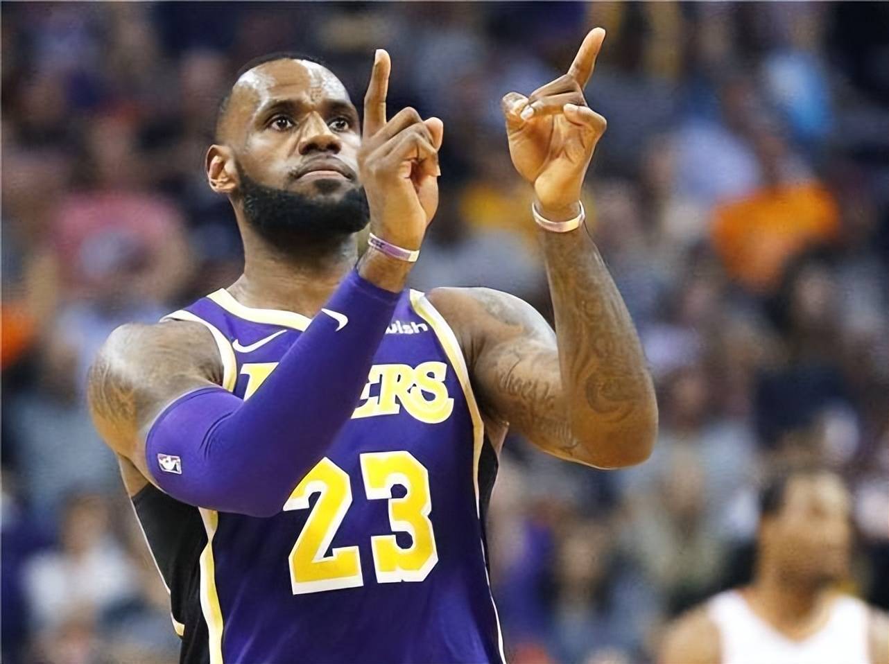 关于欧洲篮球盛事精彩绝伦，传奇巨星争夺帝王之位的信息