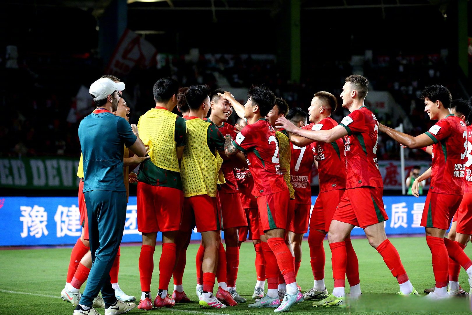 震撼表现!一支队伍用实力征服球迷们的简单介绍 震撼表现!一支队伍用实力征服球迷们的简单介绍