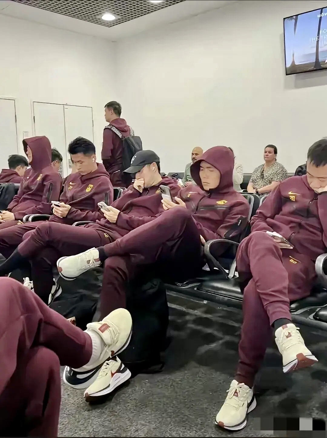 亚洲球员备战关键比赛，调整状态迎接挑战的简单介绍