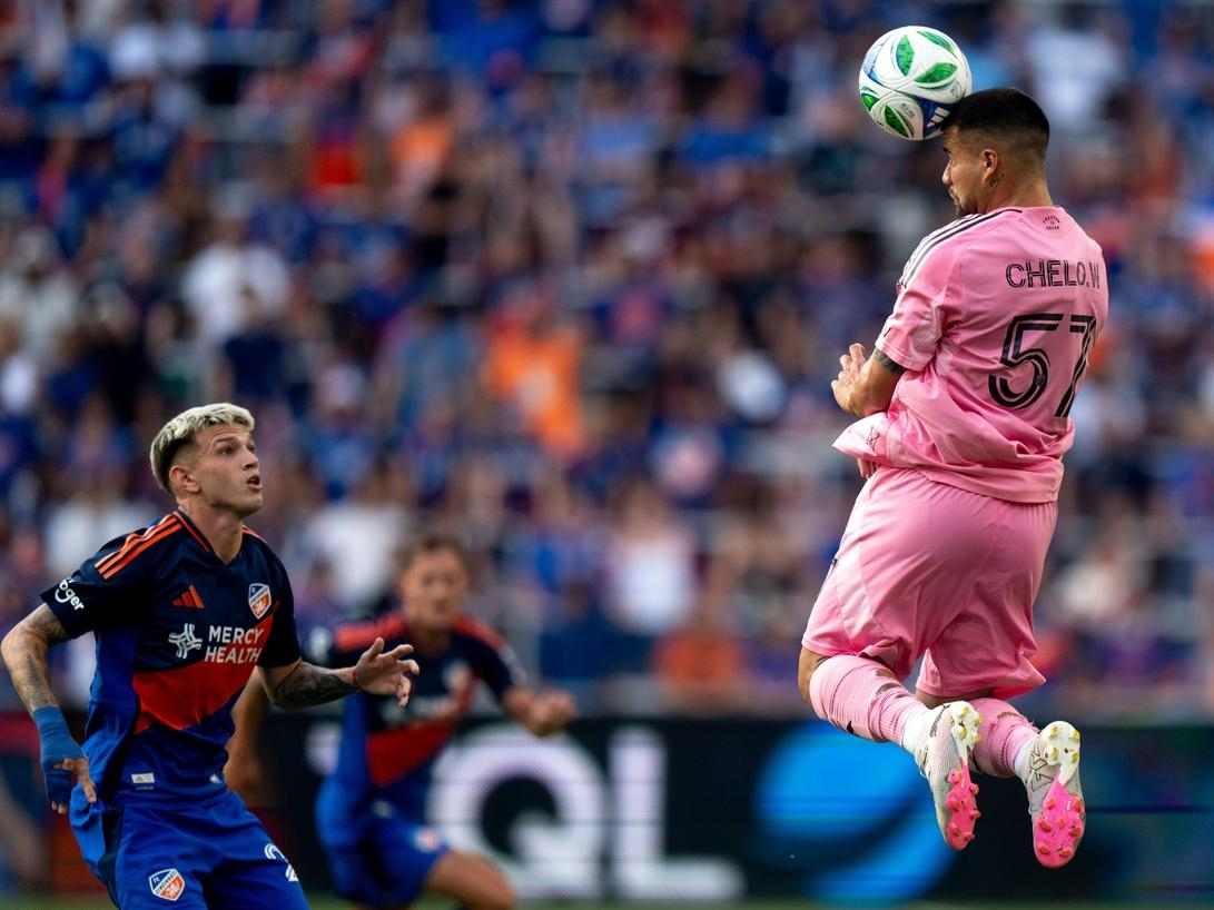 巴塞罗那遭遇挫败,欧冠赛场前景一片迷雾的简单介绍 巴塞罗那遭遇挫败,欧冠赛场前景一片迷雾的简单介绍