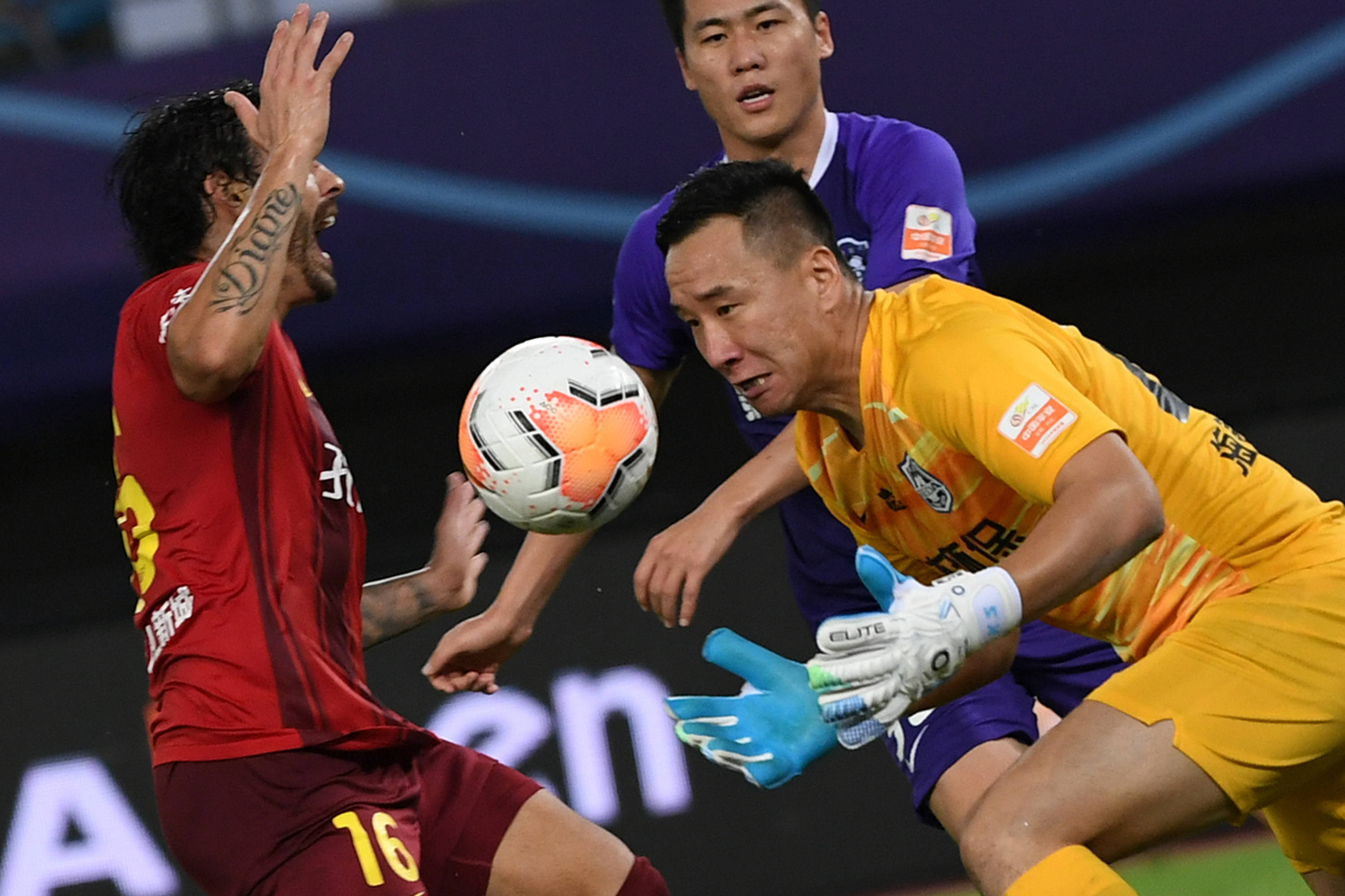 关于华夏幸福客场不敌泰达,防守疏漏成败因素的信息 关于华夏幸福客场不敌泰达,防守疏漏成败因素的信息