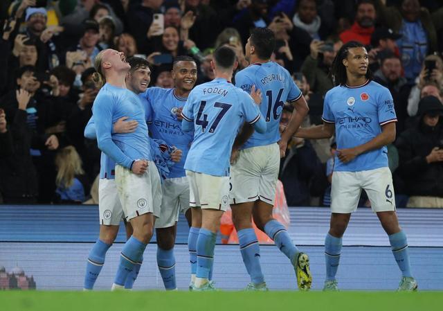 曼城客场大胜伯恩利,扳回英超领先不利局面 曼城客场大胜伯恩利,扳回英超领先不利局面