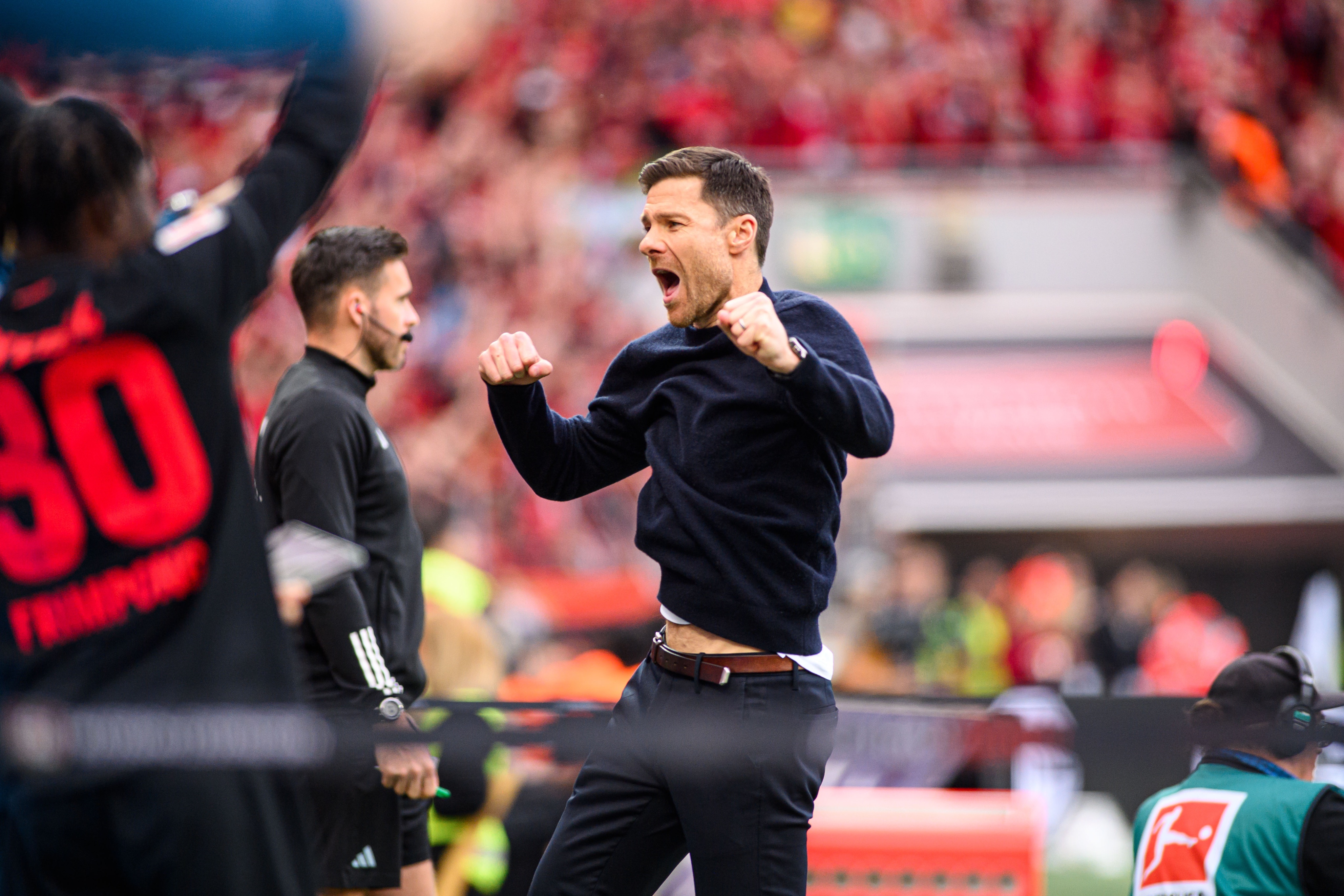 勒沃库森队在比赛中全力以赴,最终获胜 勒沃库森队在比赛中全力以赴,最终获胜