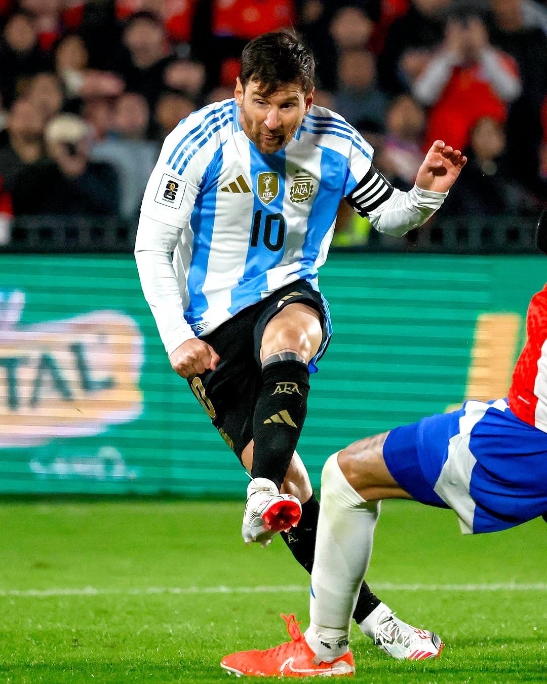 阿根廷队在比赛中发挥出色,获得胜利 阿根廷队在比赛中发挥出色,获得胜利