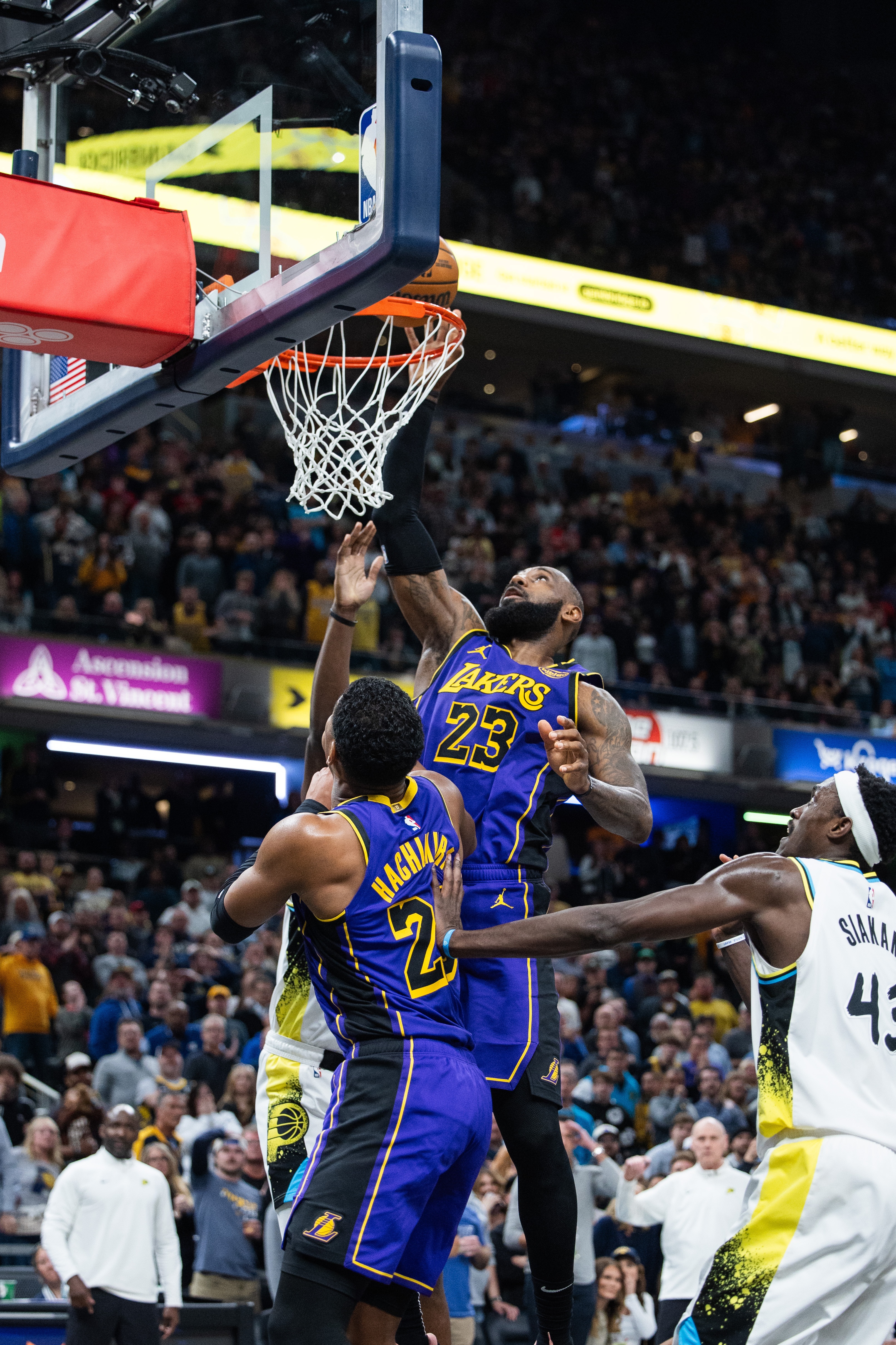 南韩男篮碾压法国男篮，麦科勒姆高光表现的简单介绍