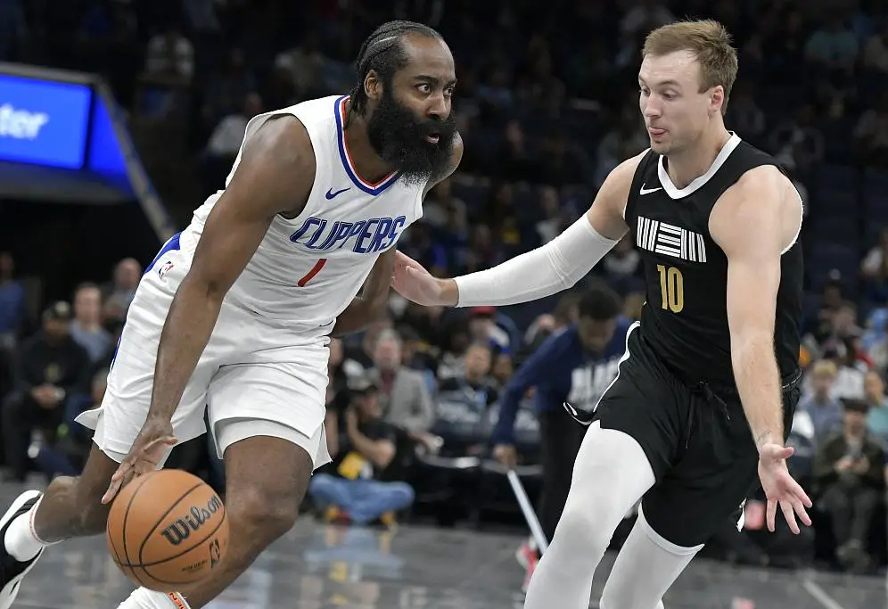 包含辽宁队横扫灰熊，乔治惊艳四座的词条