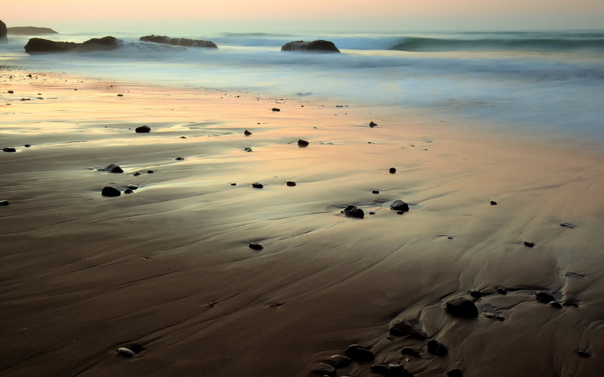瑞士铁壁掀翻蓝月战舰,阿坎吉如何成为曼城最熟悉的陌生人