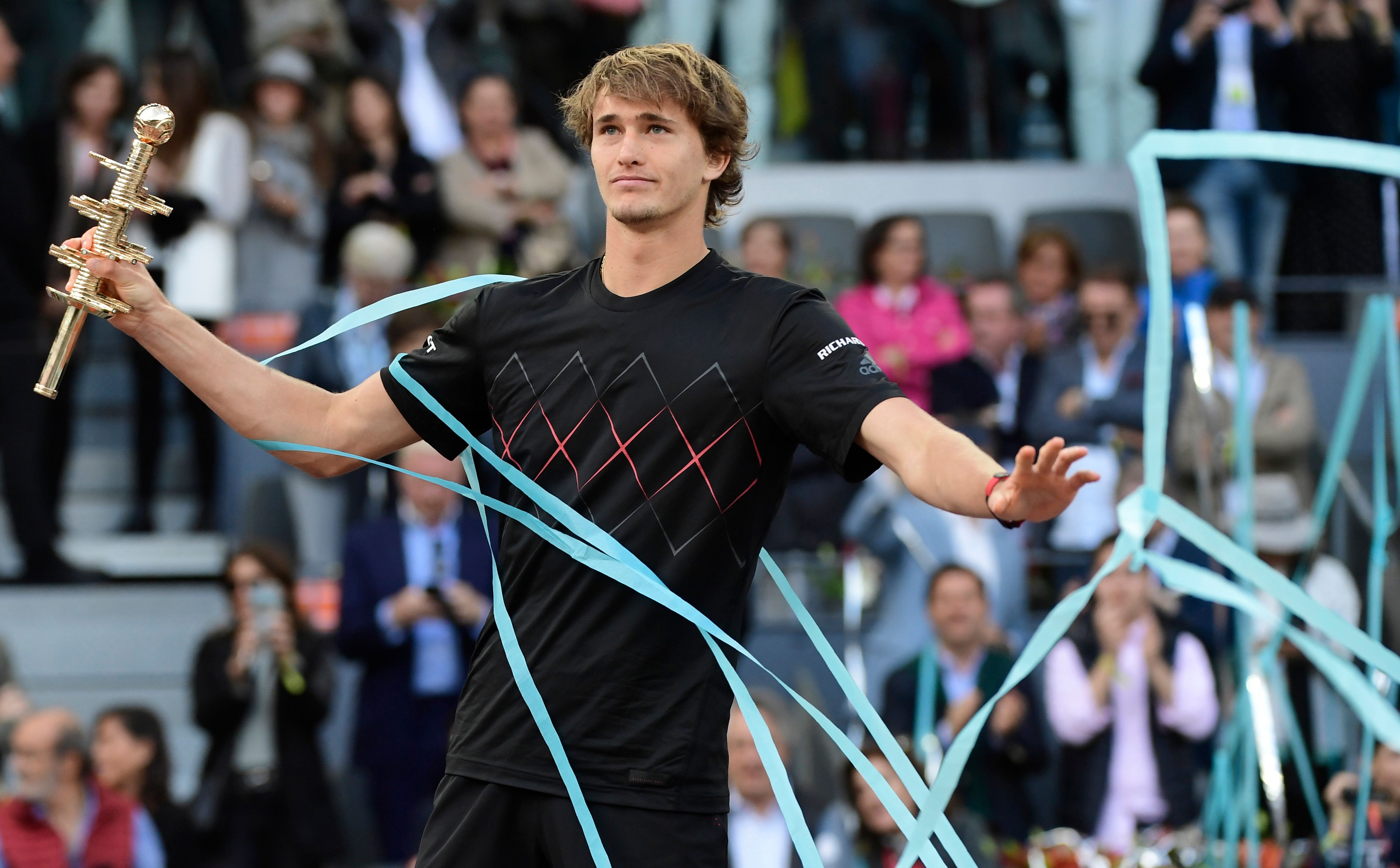 拉沃尔杯绝杀美网,兹维列夫点燃赛场的简单介绍 拉沃尔杯绝杀美网,兹维列夫点燃赛场的简单介绍