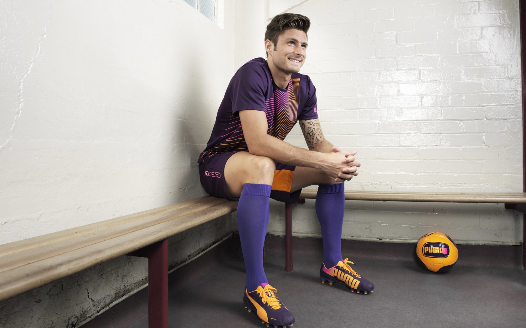 当足球的压哨绝杀遇见F1的街道狂飙，拉亚在巴黎的双重接管之夜